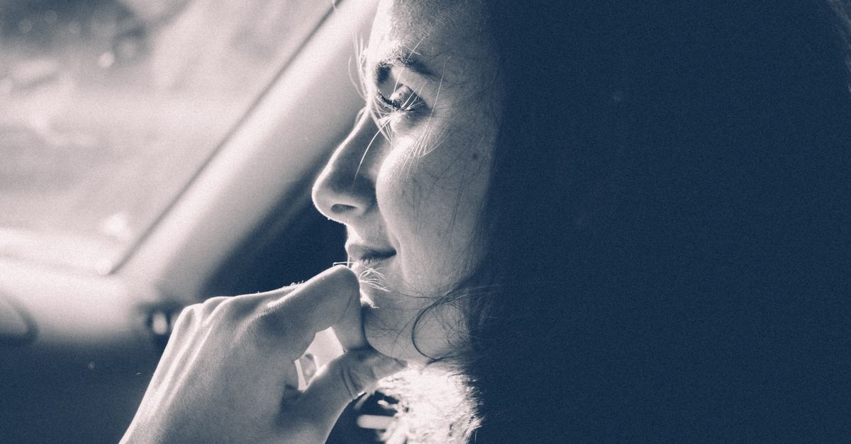 Wenn Gedanken sich aufdrängen: Wie du intrusive Vorstellungen verstehst – ohne ihnen folgen zu müssen