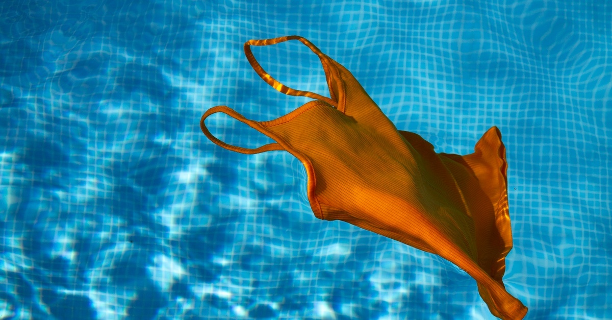 Badeanzug vs. Tankini: Welcher Schnitt passt zu dir – und warum?